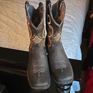 Embroidered Western Cowboy Boots